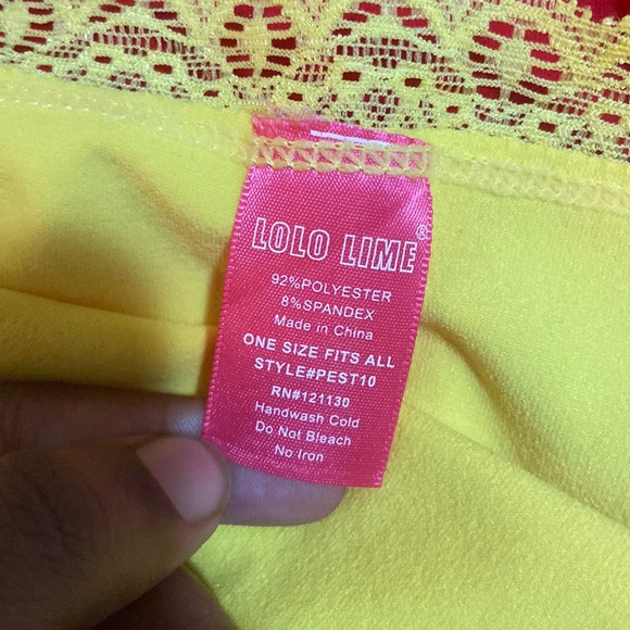 Super Stretchy Coloured Camisoles - Picture 2 of 3